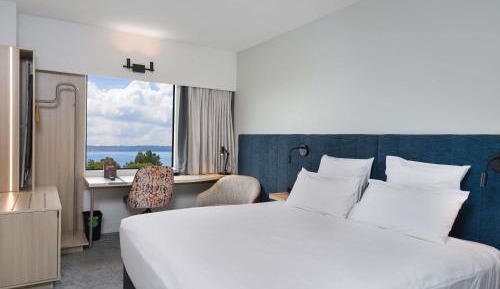 King Room with Lake View