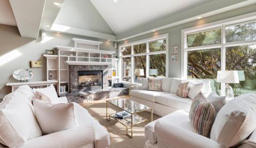 Six-Bedroom Holiday Home