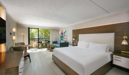 Deluxe King - Sofa Bed