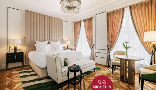 Suite with City View