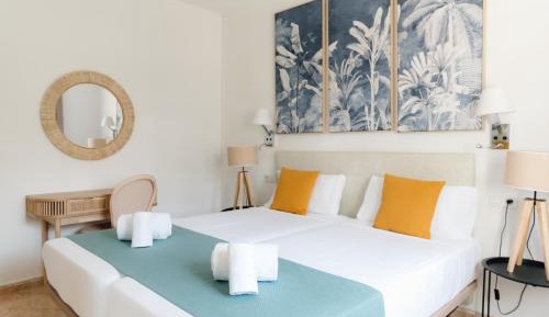 Villa with Private Pool (6 Adults + 2 Children)