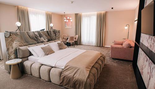 Superior King Room