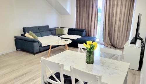 Two-Bedroom Deluxe Apartment with Balcony