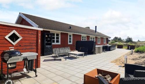 Five-Bedroom Holiday Home