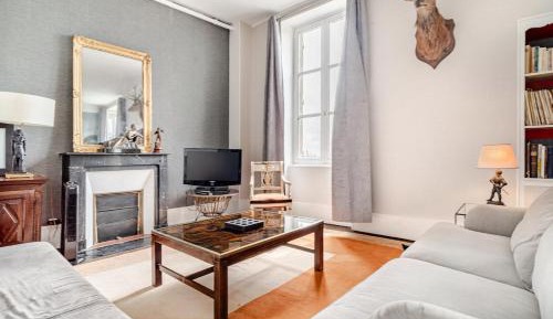 Two-Bedroom Deluxe Apartment