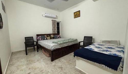 Economy Triple Room