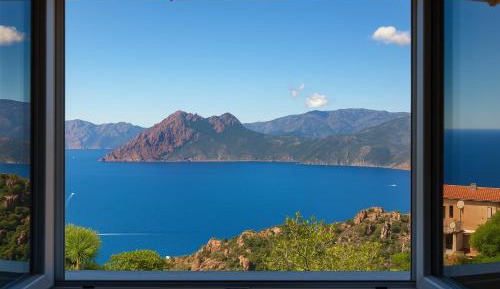One-Bedroom Apartment with Sea View