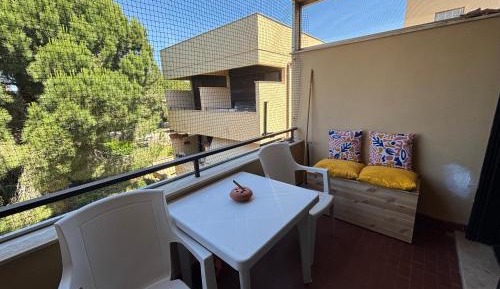 One-Bedroom Apartment with Balcony