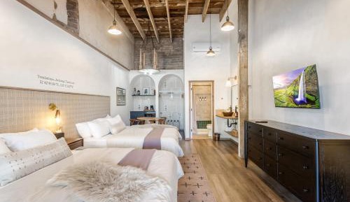 Premium Quadruple Room