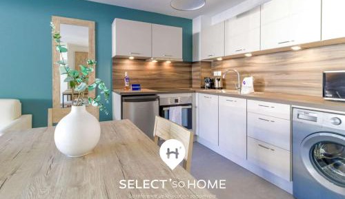 One-Bedroom Apartment with Terrace