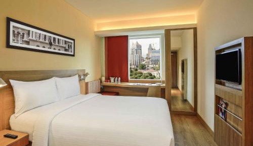 Standard Queen Room With Extra Benefits,with 25% Discount on F&B, 2 Piece Laundry, Happy hours 1+1,Complimentary Early Check-in from 1000hrs and Late Checkout till 1600 (Subject to availability)