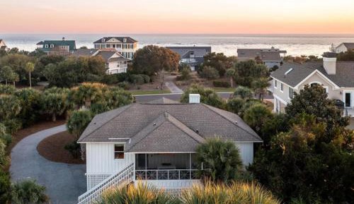 Three-Bedroom Vacation Home 