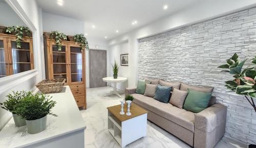 One-Bedroom Deluxe Apartment