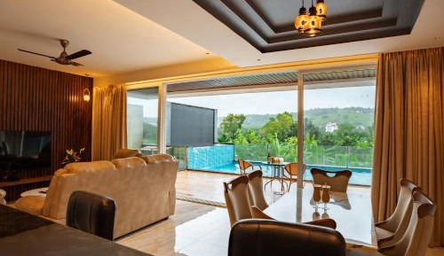 Rainflower Premium 4 Bedroom Villa With Infinity Pool and Jaccuzi