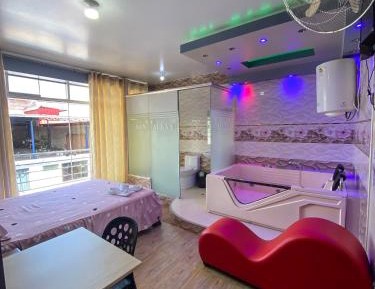 Deluxe Suite with Spa Bath