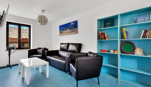 Five-Bedroom Apartment