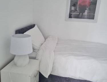 Single Room with Shared Bathroom