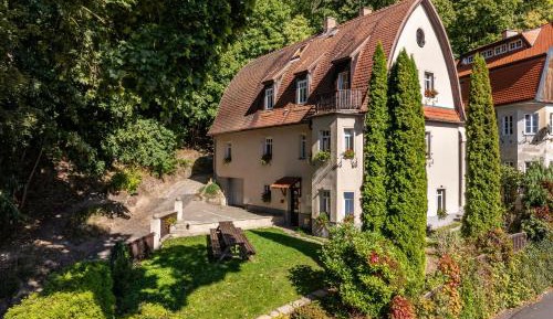 Double or Twin Room with Bathroom