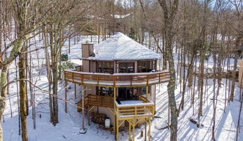 Three-Bedroom Vacation Home 