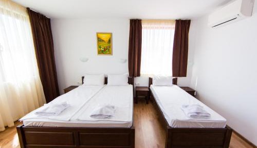 Triple Room with Mountain View