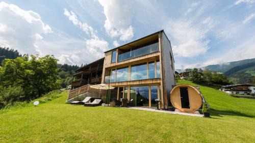 One-Bedroom Apartment with Terrace