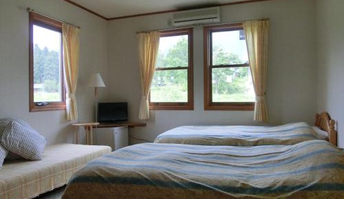 Triple Room with Shared Bathroom