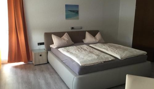 King Room with Shared Smoker's Balcony