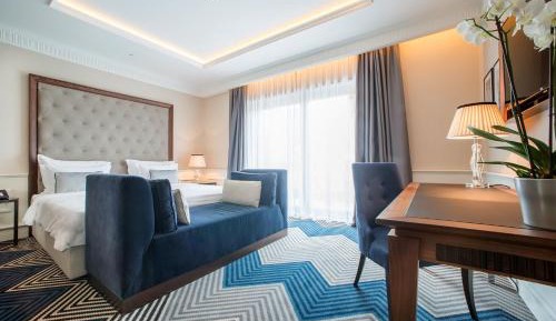 Prestige Double Room with Mountain View