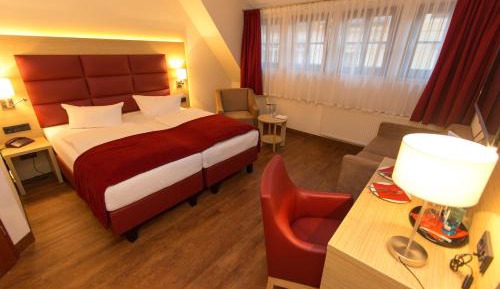 Deluxe Double Room with Shower