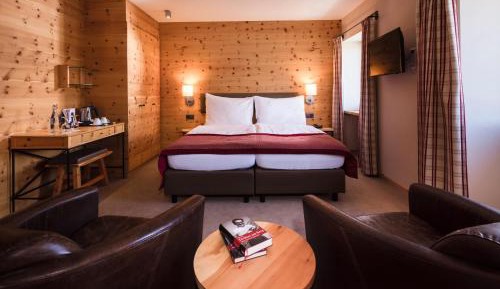 Double Room with Mountain View