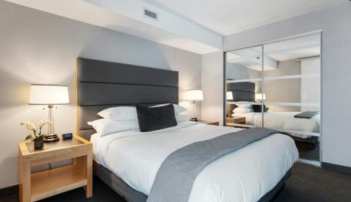 Quadruple Room with Private Bathroom