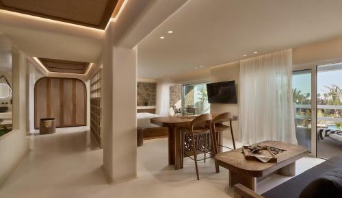 Aya Suite with Plunge Pool