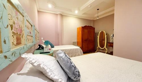 Deluxe Queen Room with Two Queen Beds