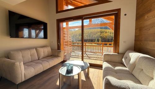 Four-Bedroom Luxury Apartment