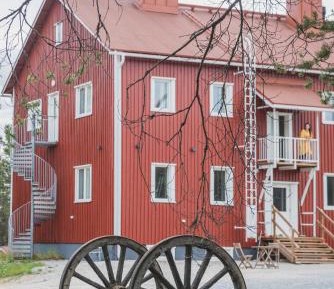 Family Room with Lake View