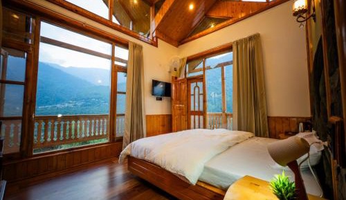 King Room with Mountain View