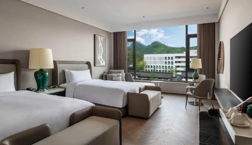 Classic Double Room with Garden View