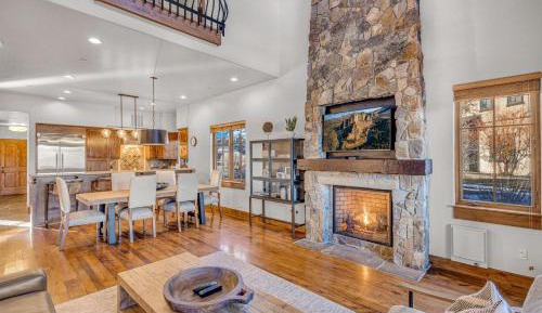 Four-Bedroom Apartment