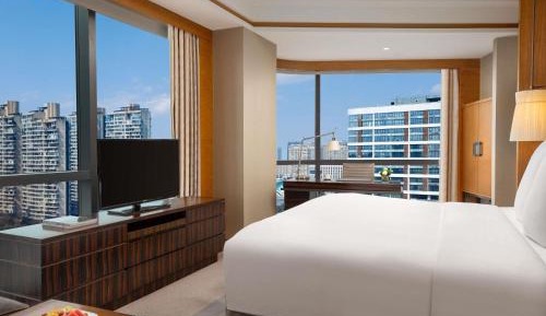 Premium Deluxe Twin Room with City View