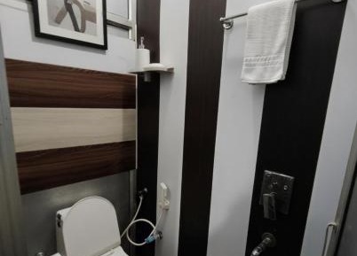 Deluxe Double Room (2 Adults + 1 Child)