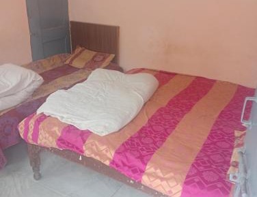 Basic Triple Room with Shared Bathroom