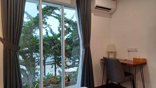 Superior King Suite