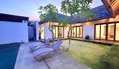 Villa with Private Pool and Garden