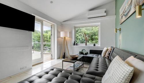 Four-Bedroom Holiday Home