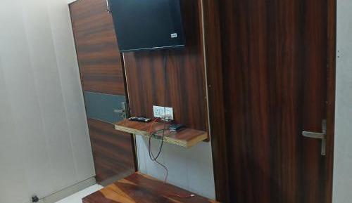 Deluxe Double Room (2 Adults + 1 Child)