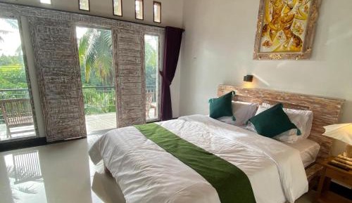 Queen Room with Balcony