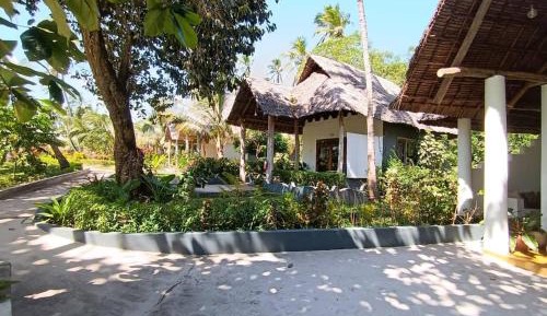 Deluxe Double or Twin Room with Garden View