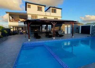 Three-Bedroom Apartment with Balcony
