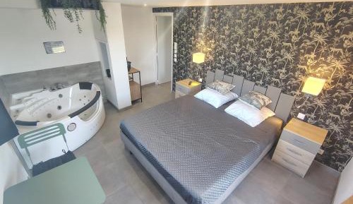 Triple Room with Private External Bathroom