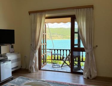Double Room with Lake View